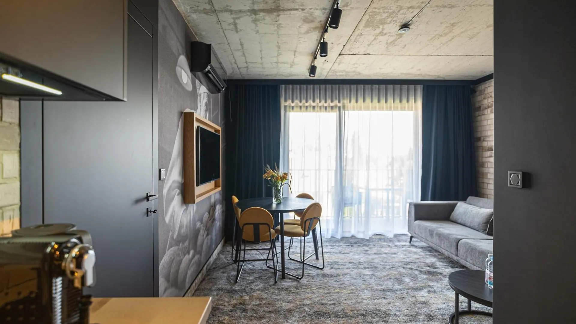 Stara-Piekarnia Apart-Hotel 코워브제크 0*,  폴란드